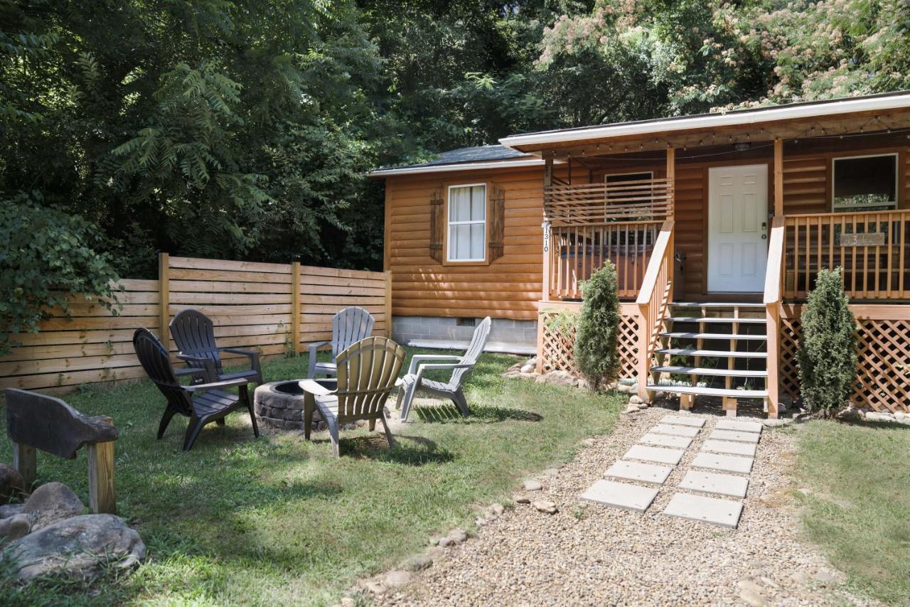 Remodelled Cabin! Great Location! セバービル エクステリア 写真